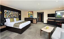 Junior suite ua ua mlango, chumba cha kulala na kukaa eneo